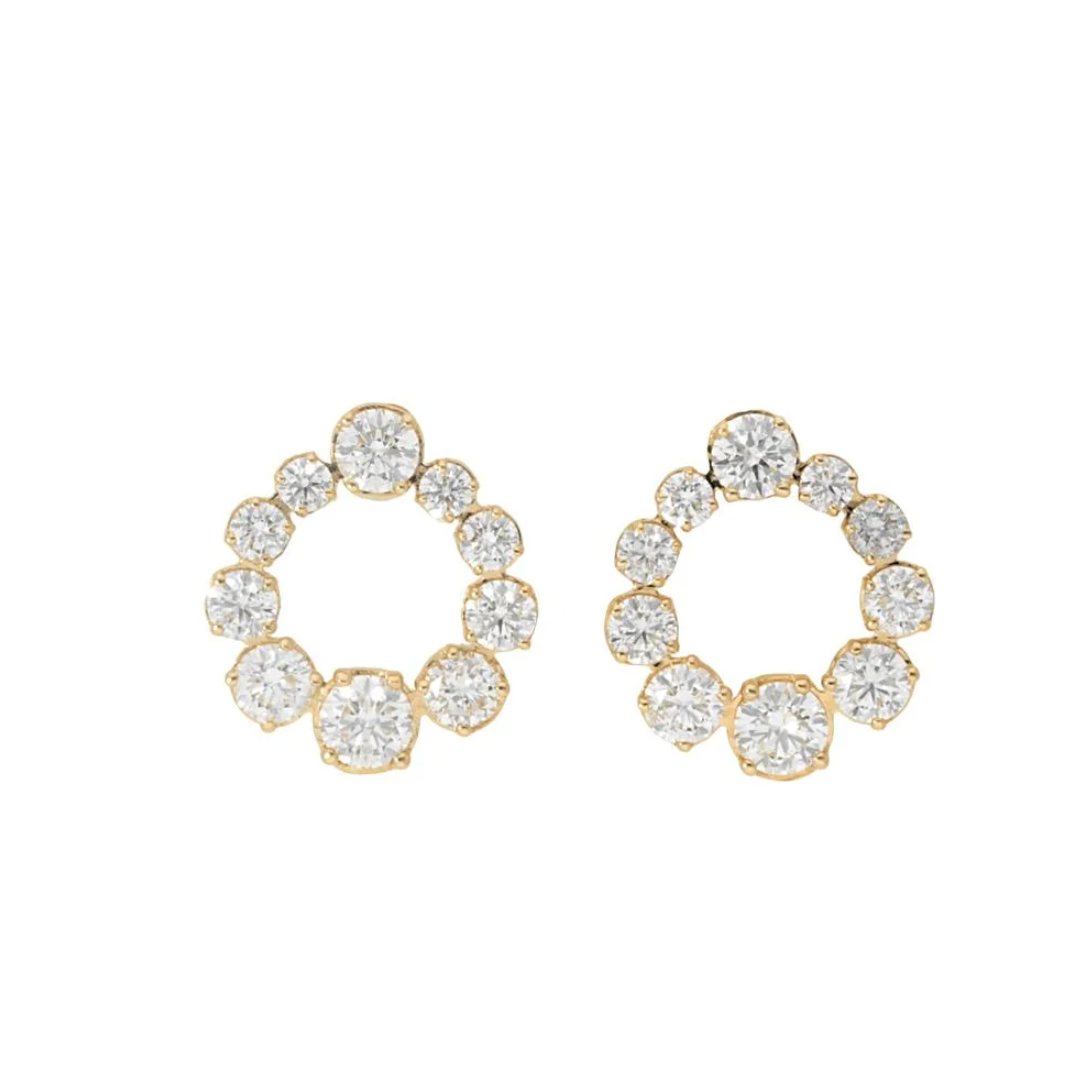 Graduated Diamond Circle Stud Earrings